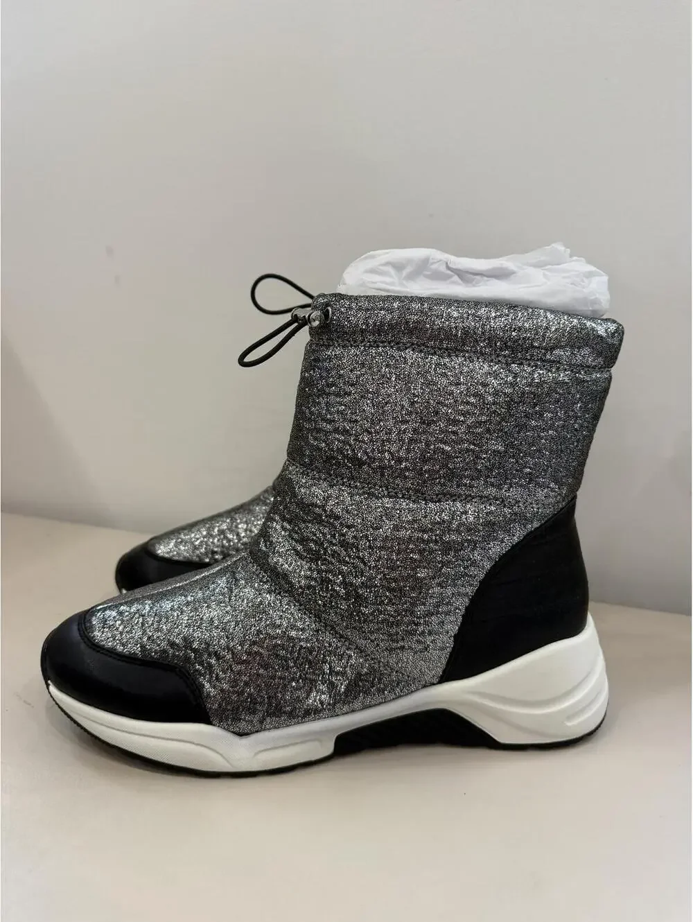 Paolo GILLIE-L Silver and Black Winter Boots Size 10 M